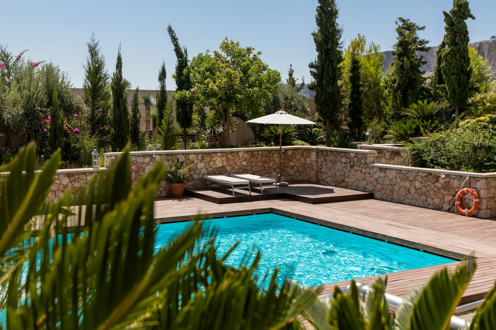 Huffine Pools pool services